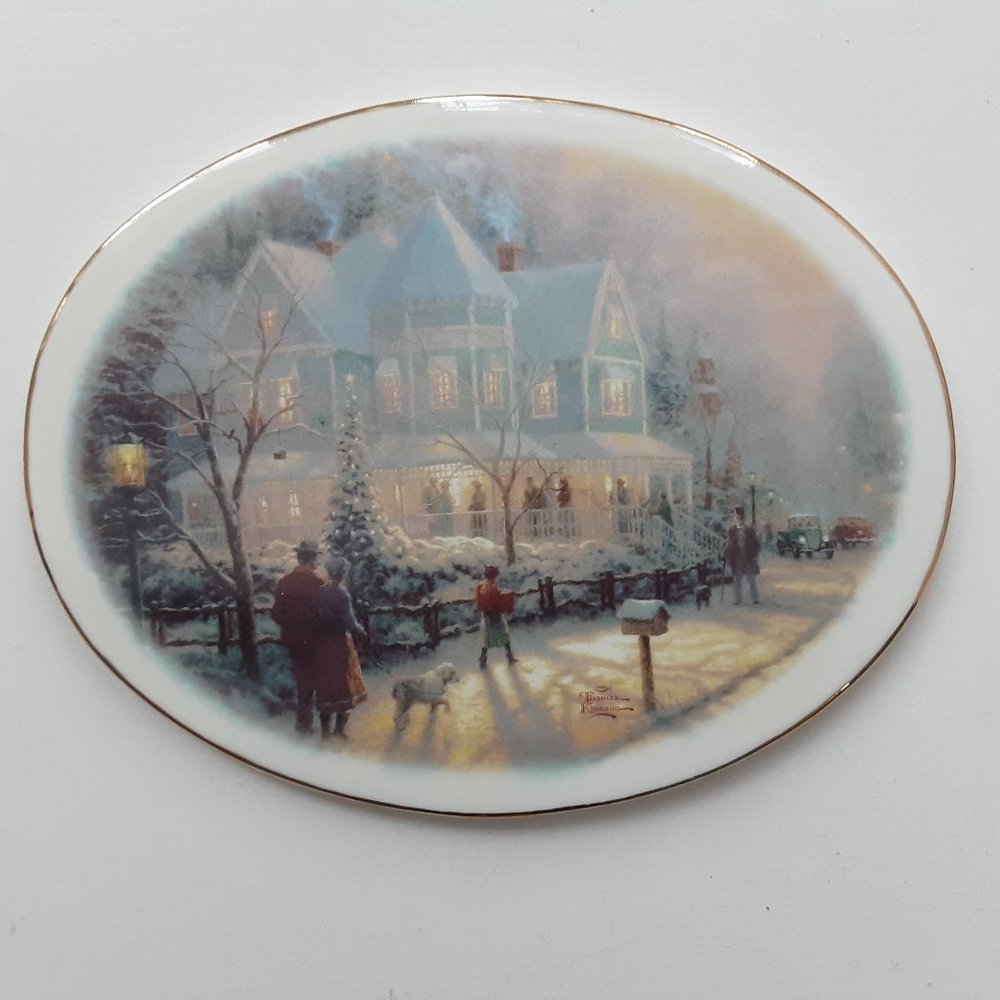 HALLMARK Thomas Kinkade winter scene oval trivet